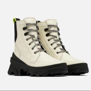 Trendy Sorel Brex Booties (Off White)